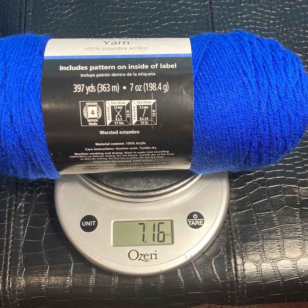 3 NWT (1191 yards total) Mainstays 100% Acrylic Vibrant Blue Yarn Medium Worsted - Picture 4 of 6